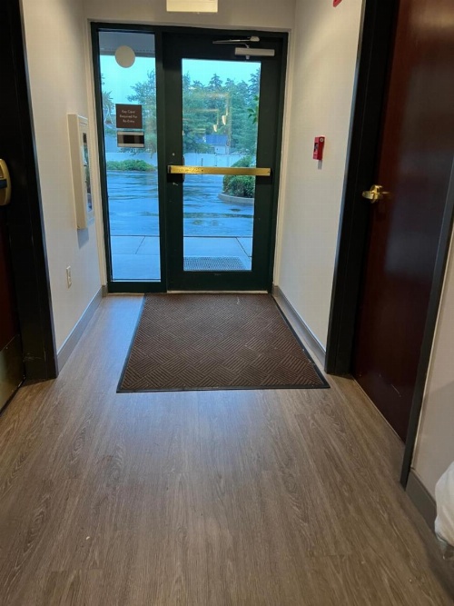 Comfort Inn & Suites image 11