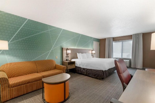 Comfort Inn & Suites image 15