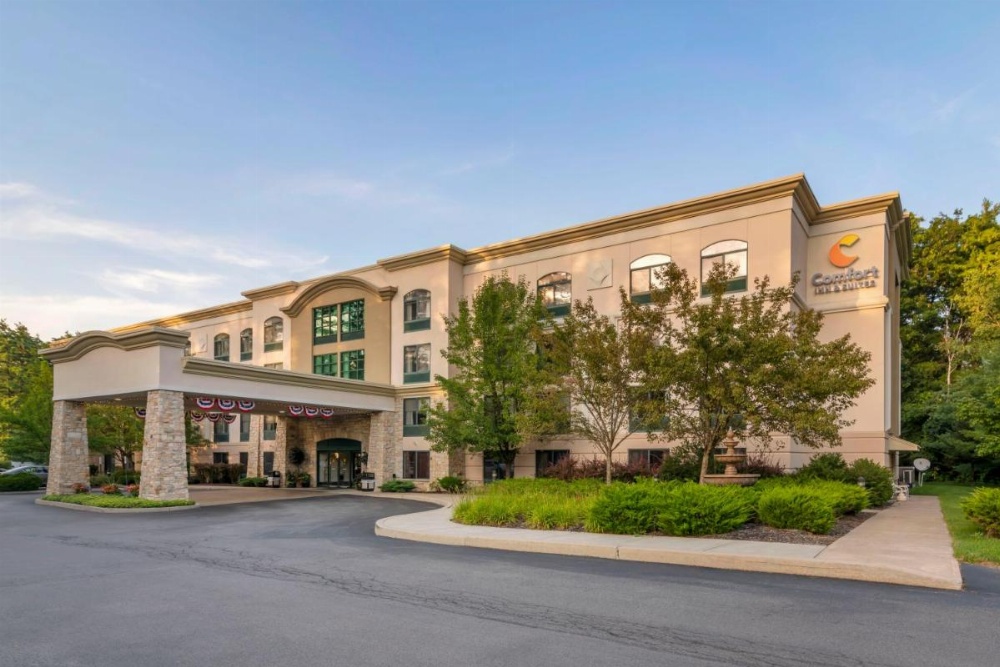 Comfort Inn & Suites Image 36